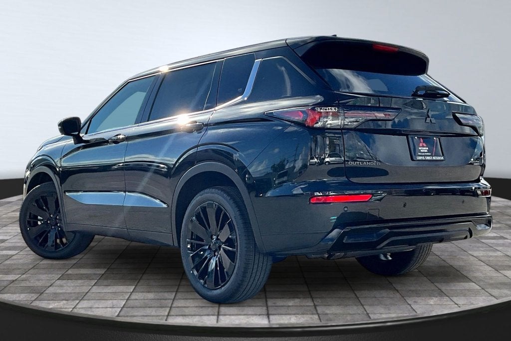 2026 Mitsubishi Outlander LE