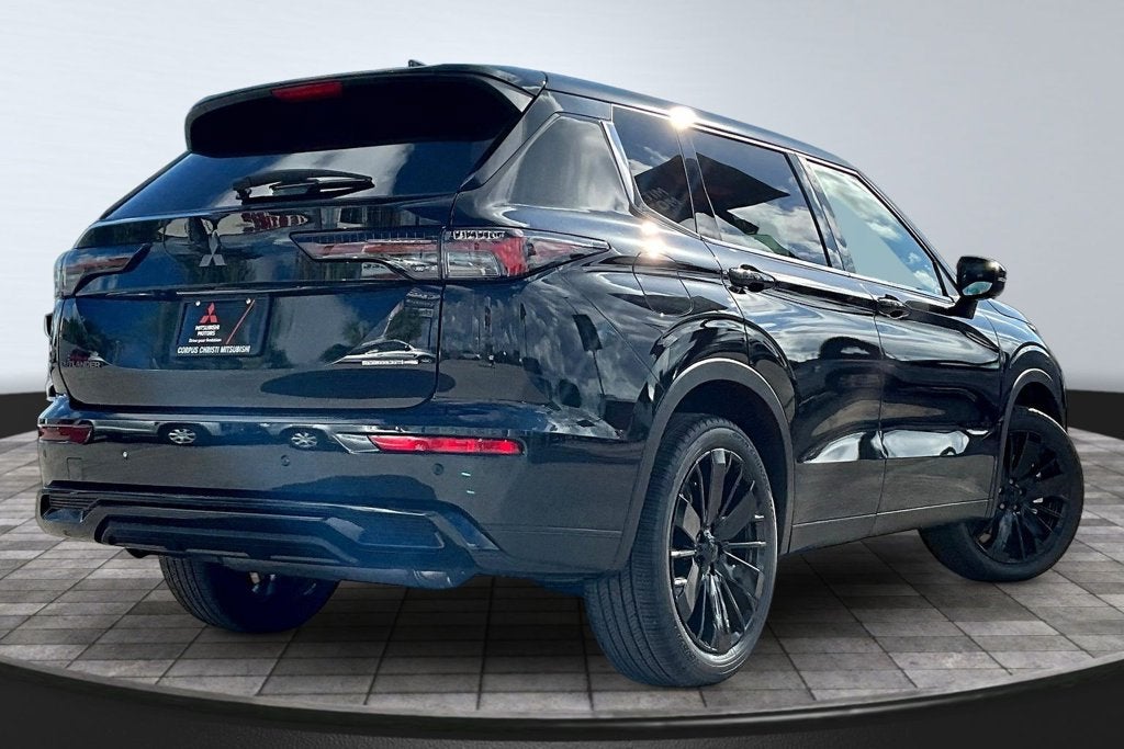 2026 Mitsubishi Outlander LE