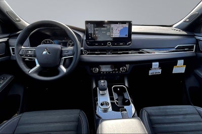 2026 Mitsubishi Outlander LE
