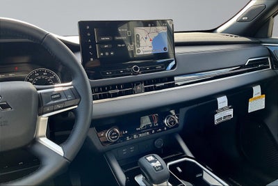 2026 Mitsubishi Outlander LE