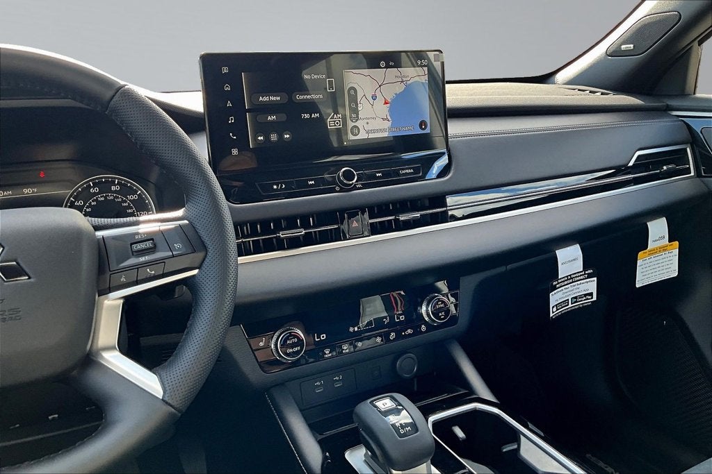 2026 Mitsubishi Outlander LE