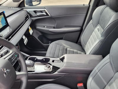 2026 Mitsubishi Outlander SE