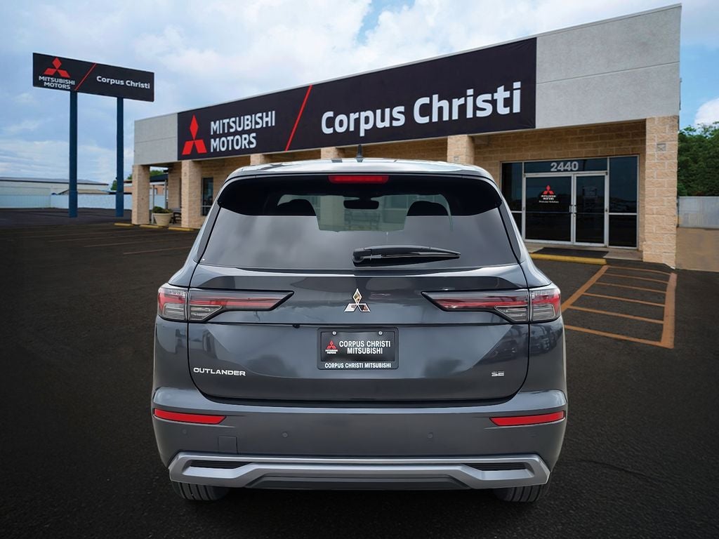 2026 Mitsubishi Outlander SE