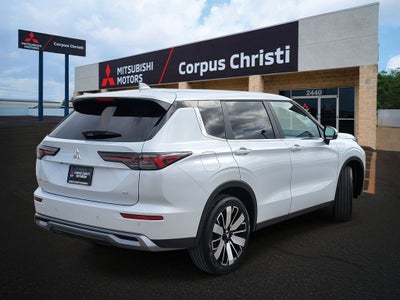 2026 Mitsubishi Outlander SE