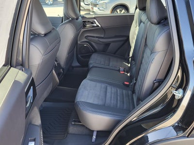 2026 Mitsubishi Outlander SE