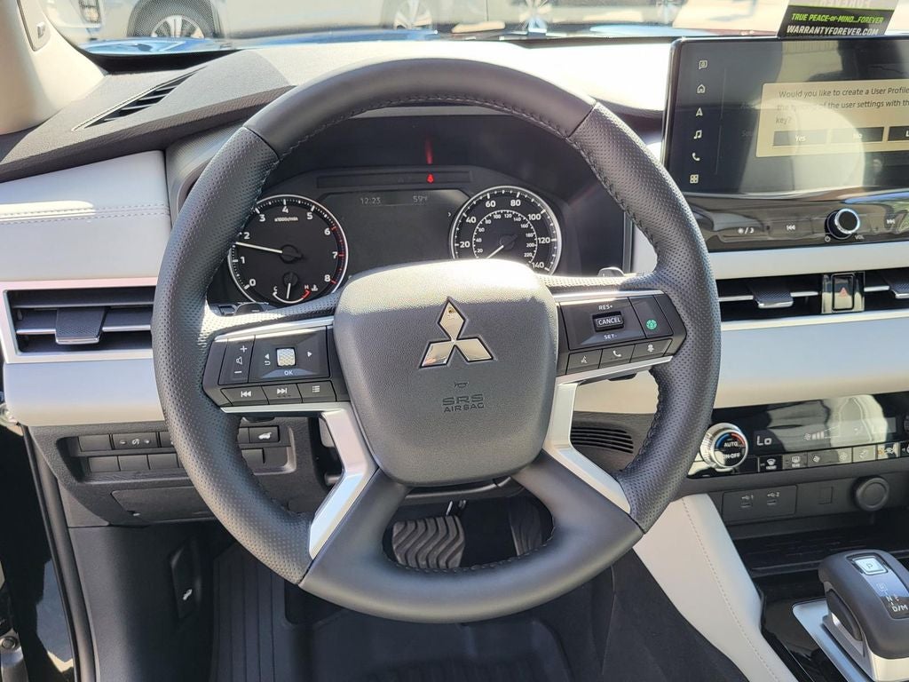 2026 Mitsubishi Outlander SE