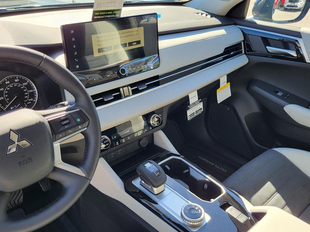 2026 Mitsubishi Outlander SE