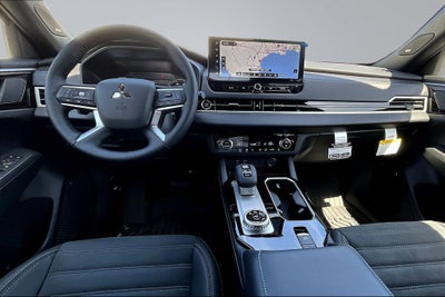 2026 Mitsubishi Outlander LE