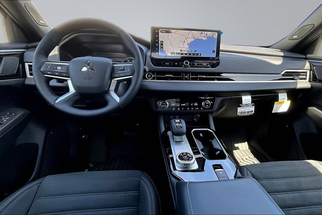 2026 Mitsubishi Outlander LE