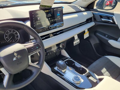 2026 Mitsubishi Outlander SE