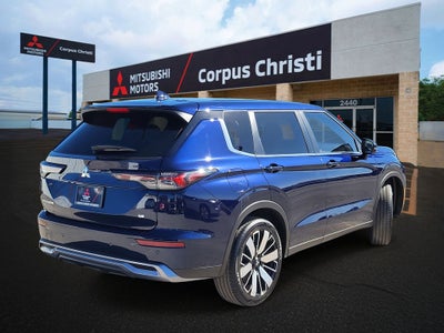 2026 Mitsubishi Outlander SE