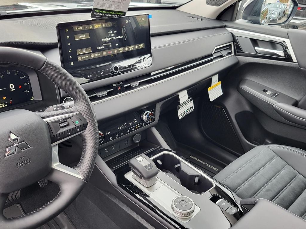 2026 Mitsubishi Outlander SE