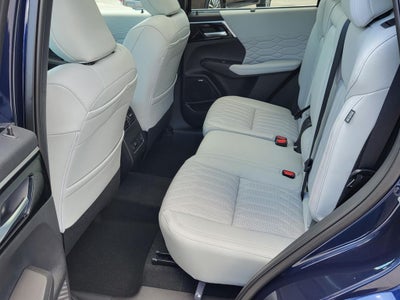 2025 Mitsubishi Outlander SEL