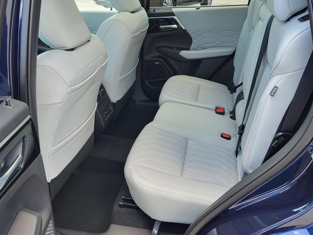 2025 Mitsubishi Outlander SEL