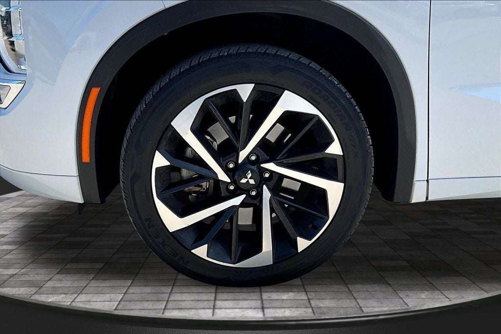 2024 Mitsubishi Outlander SEL
