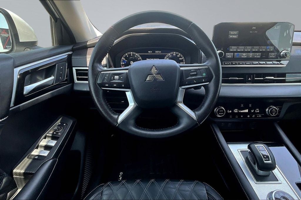 2024 Mitsubishi Outlander SEL