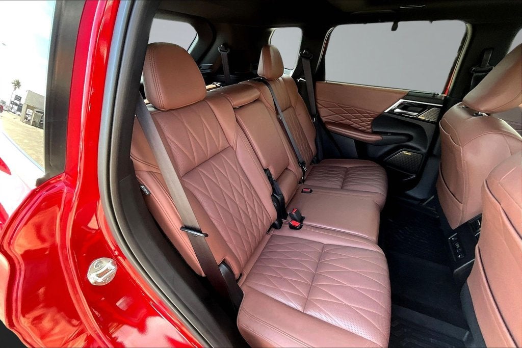 2025 Mitsubishi Outlander SEL