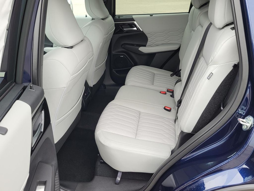 2026 Mitsubishi Outlander SEL