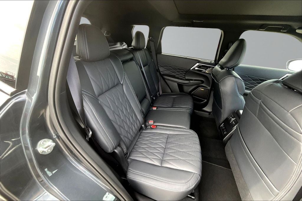 2026 Mitsubishi Outlander Black Edition