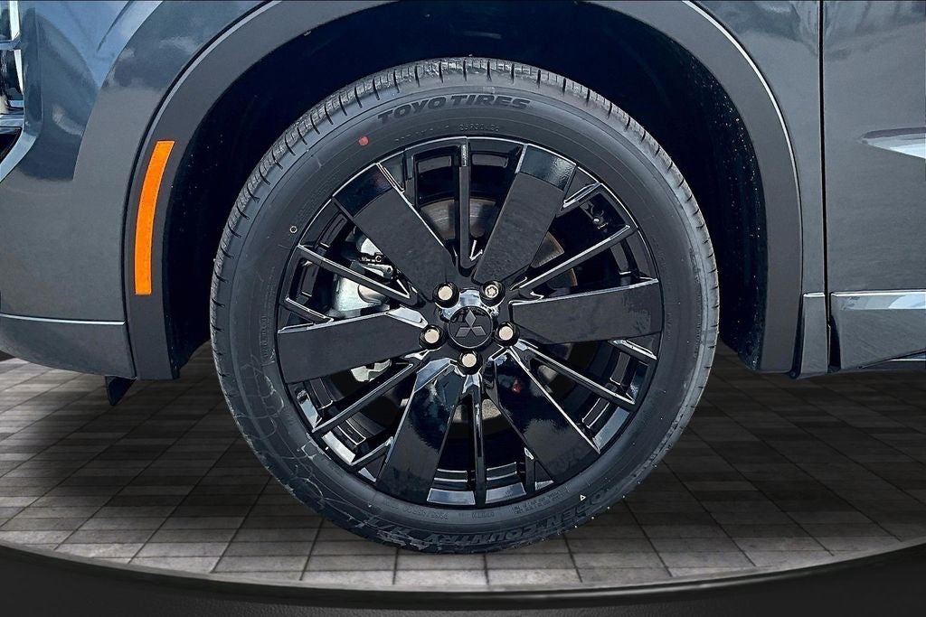 2026 Mitsubishi Outlander Black Edition