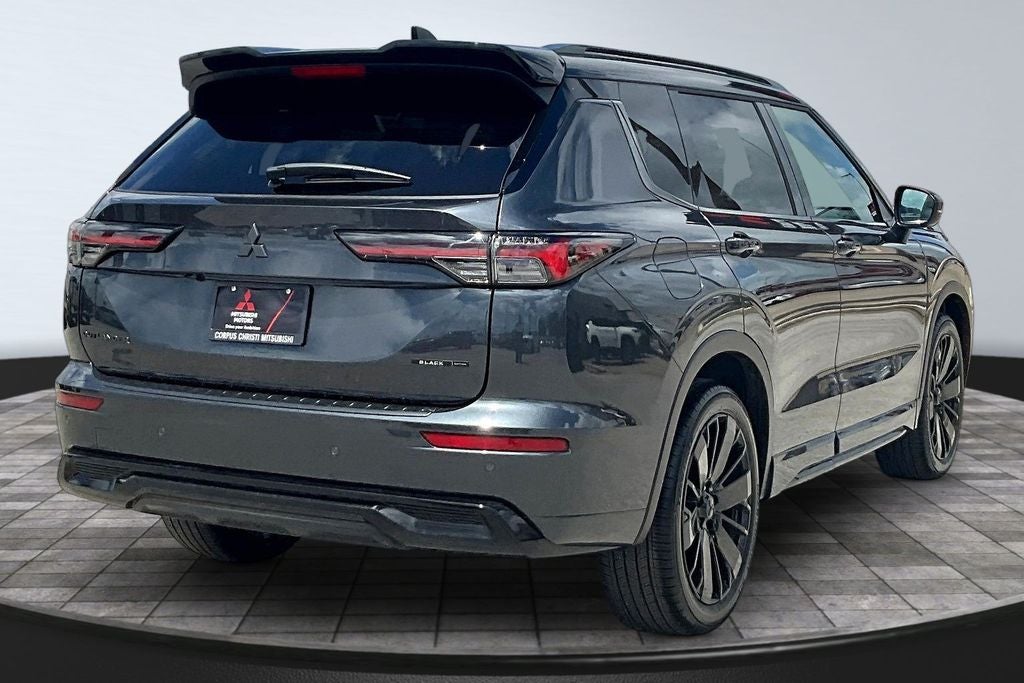 2026 Mitsubishi Outlander Black Edition