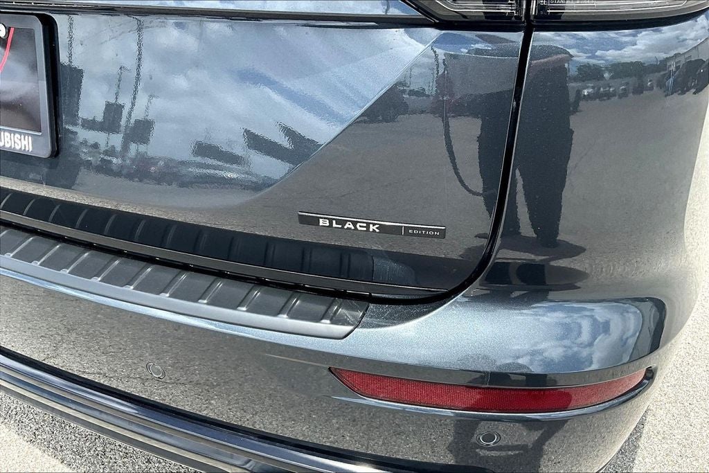 2026 Mitsubishi Outlander Black Edition