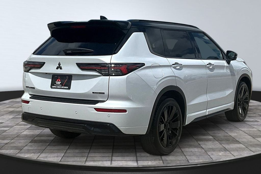 2026 Mitsubishi Outlander Black Edition