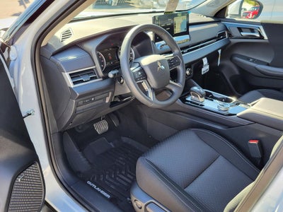 2026 Mitsubishi Outlander ES