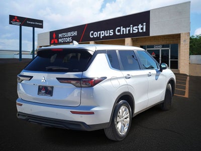 2026 Mitsubishi Outlander ES