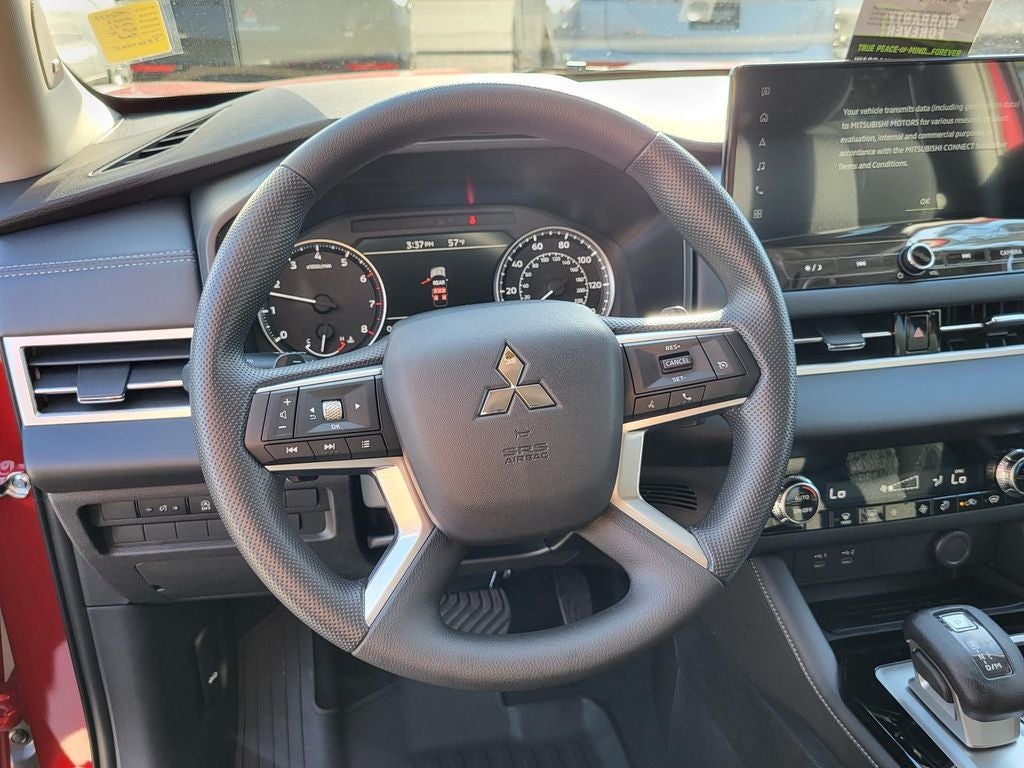 2026 Mitsubishi Outlander ES