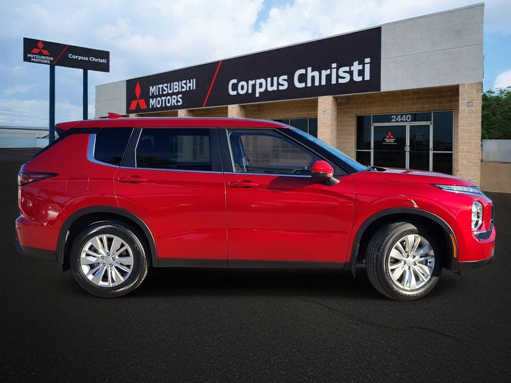 2026 Mitsubishi Outlander ES