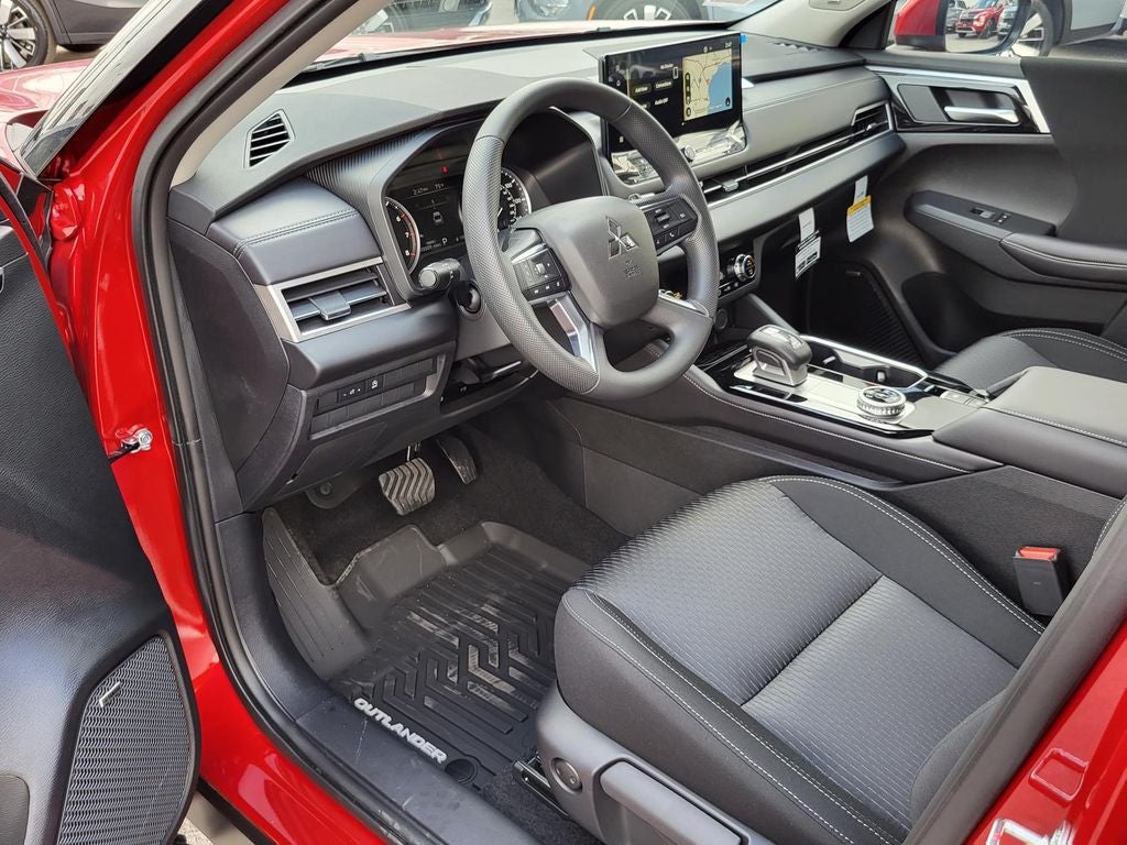 2026 Mitsubishi Outlander ES