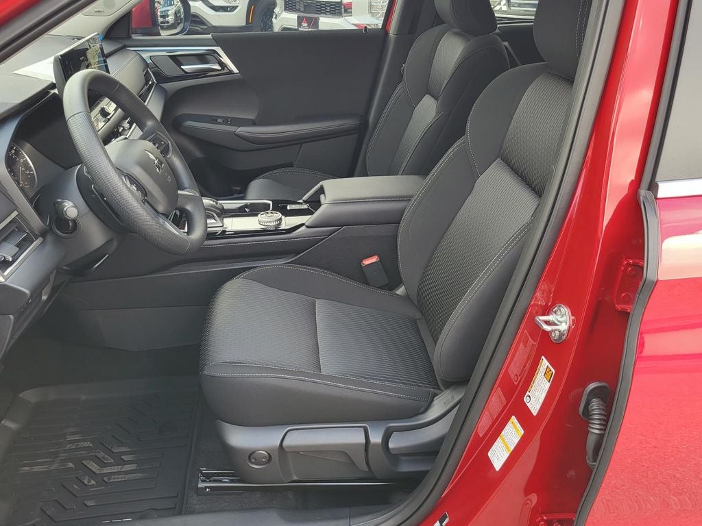 2026 Mitsubishi Outlander ES