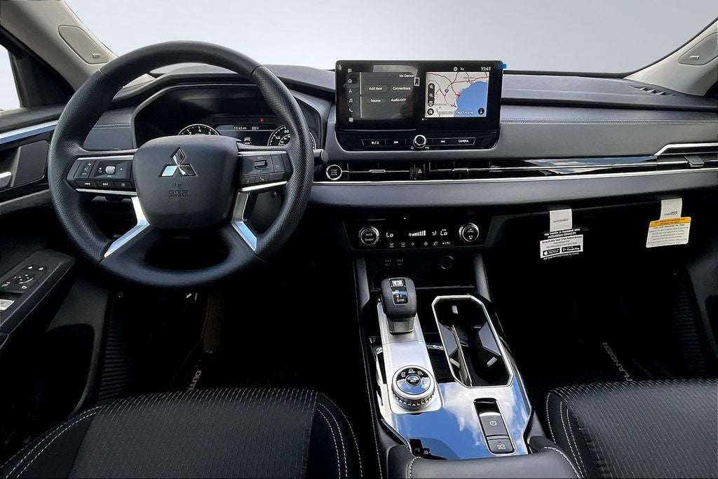 2026 Mitsubishi Outlander ES