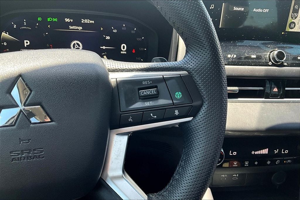 2025 Mitsubishi Outlander SE