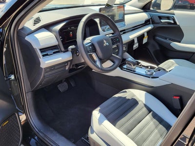 2025 Mitsubishi Outlander SE