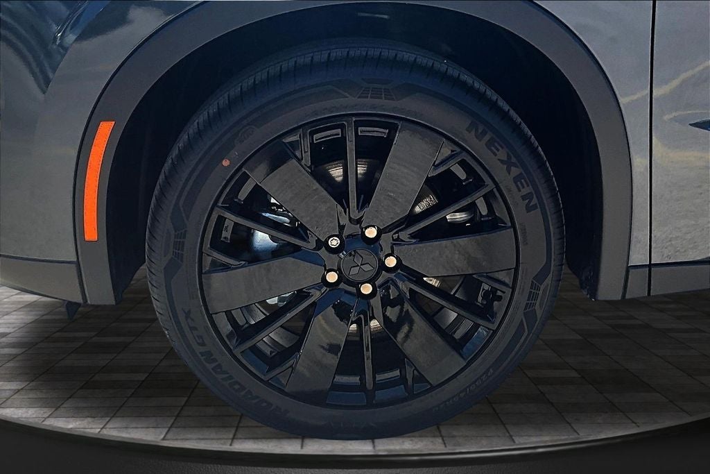 2026 Mitsubishi Outlander LE