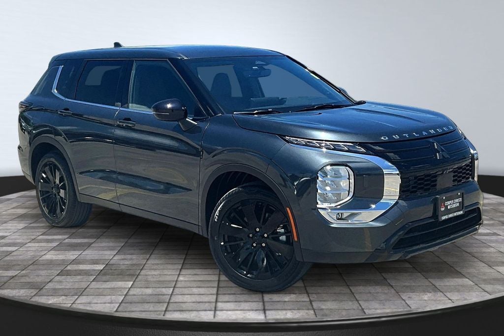 2026 Mitsubishi Outlander LE