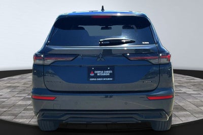 2026 Mitsubishi Outlander LE