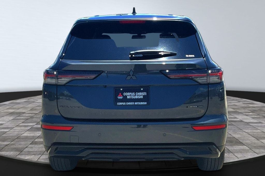 2026 Mitsubishi Outlander LE