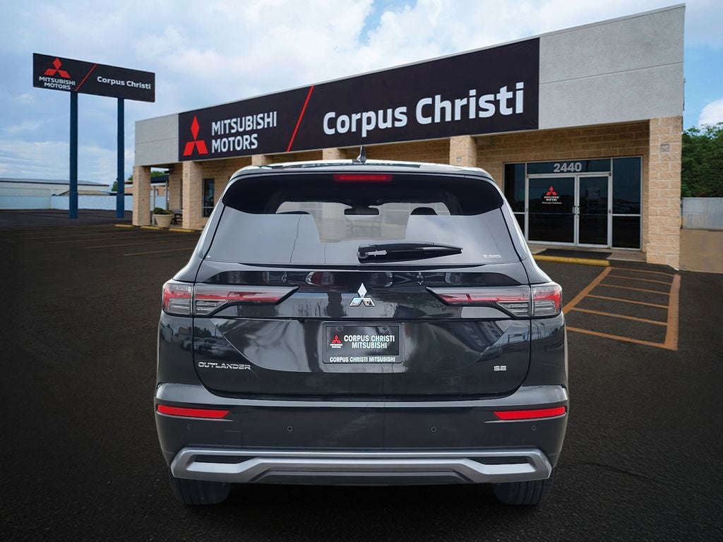 2026 Mitsubishi Outlander SE