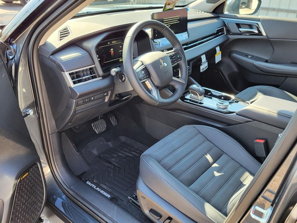 2026 Mitsubishi Outlander SE