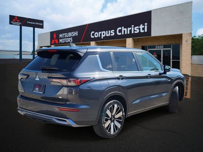 2026 Mitsubishi Outlander SE