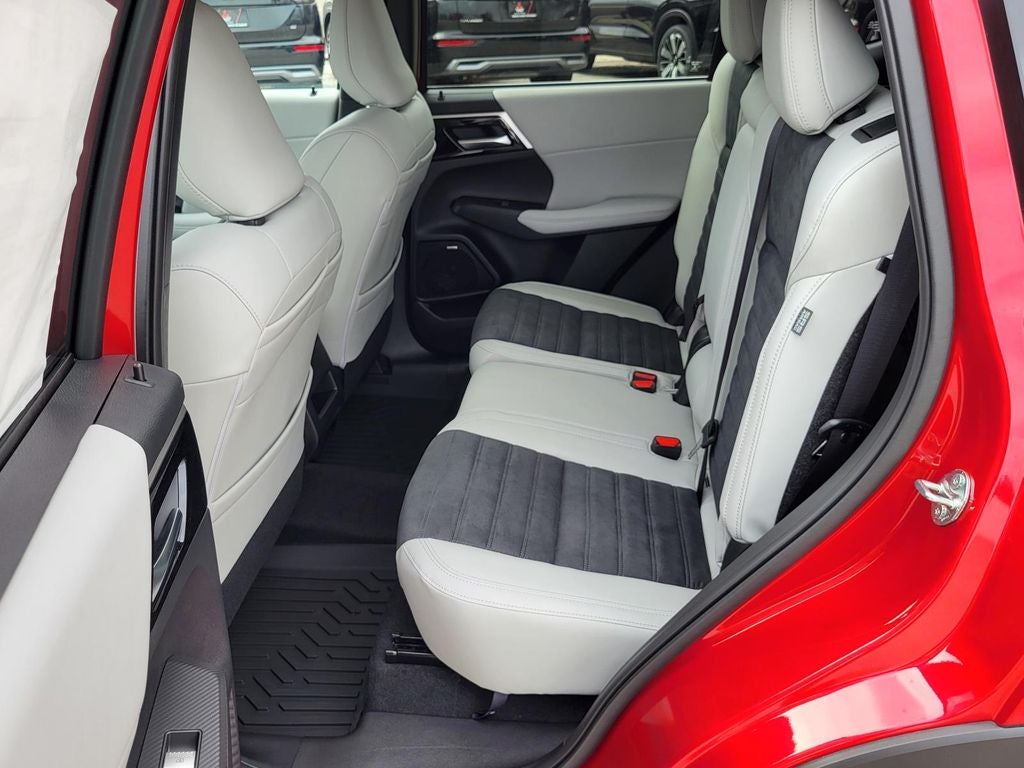 2026 Mitsubishi Outlander SE