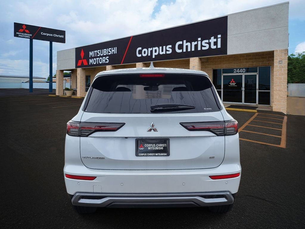 2026 Mitsubishi Outlander SE