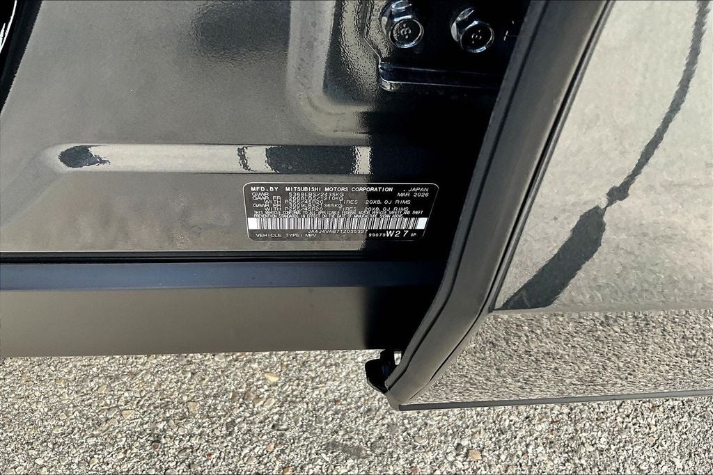2026 Mitsubishi Outlander LE