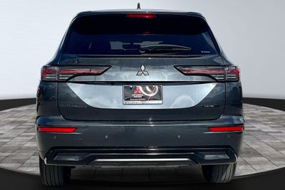 2026 Mitsubishi Outlander LE