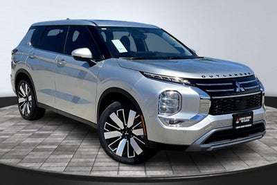 2026 Mitsubishi Outlander SE