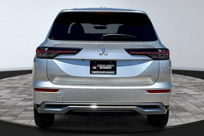 2026 Mitsubishi Outlander SE