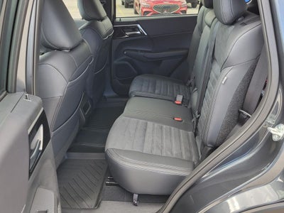 2025 Mitsubishi Outlander PHEV SE